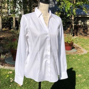 Brooks Brothers non iron fitted vneck shirt size 8